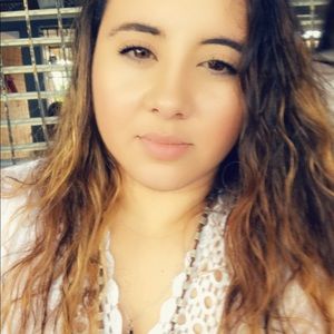 Meet your Posher, Naomi